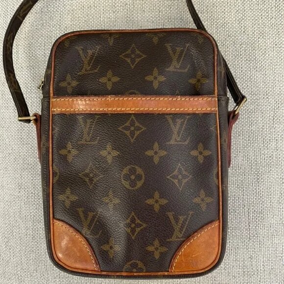 Authentic. Louis Vuitton Monogram Danube Crossbody #SL 0964 (Pre-owned) - Picture 1 of 7